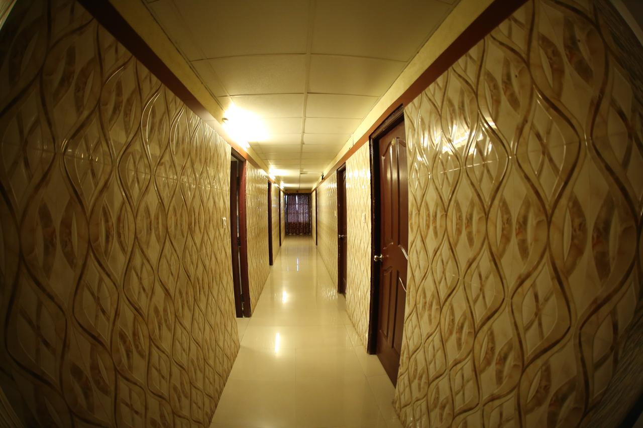 Hotel Venkat Presidency 벵갈루루 외부 사진