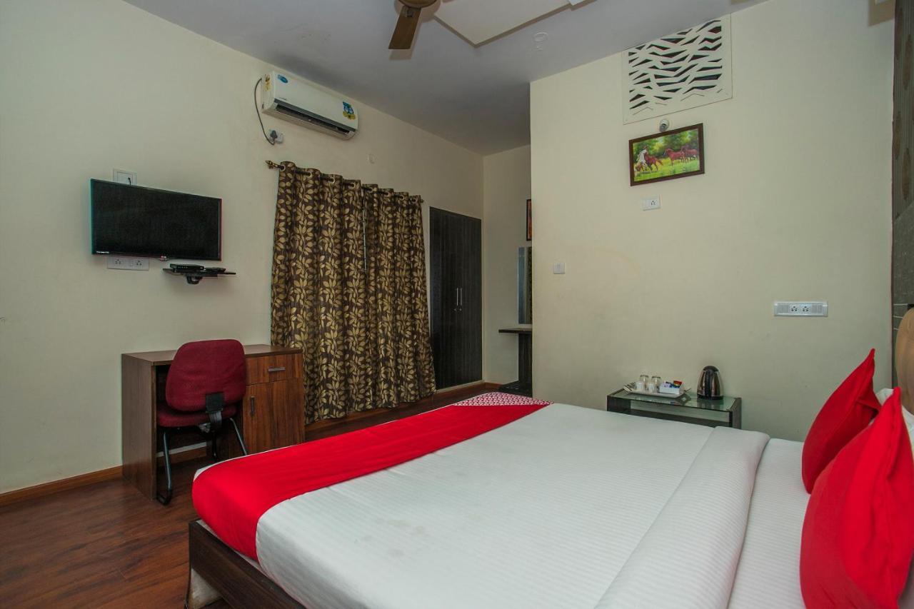 Hotel Venkat Presidency 벵갈루루 외부 사진
