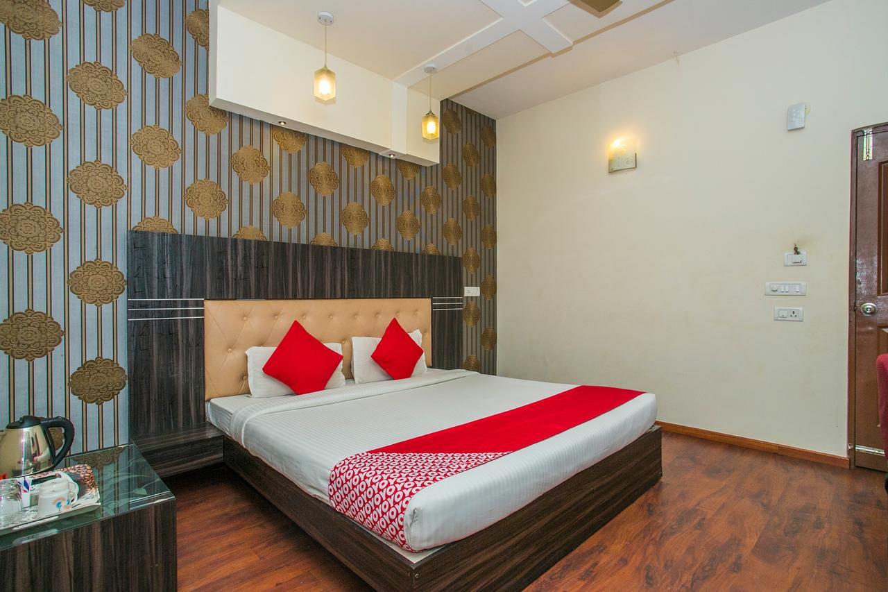 Hotel Venkat Presidency 벵갈루루 외부 사진